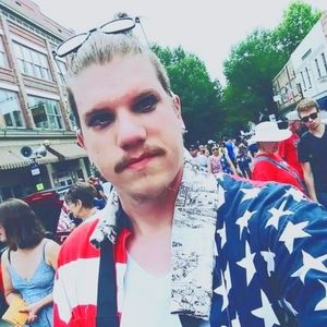 Large Sunriver Clothing Co.